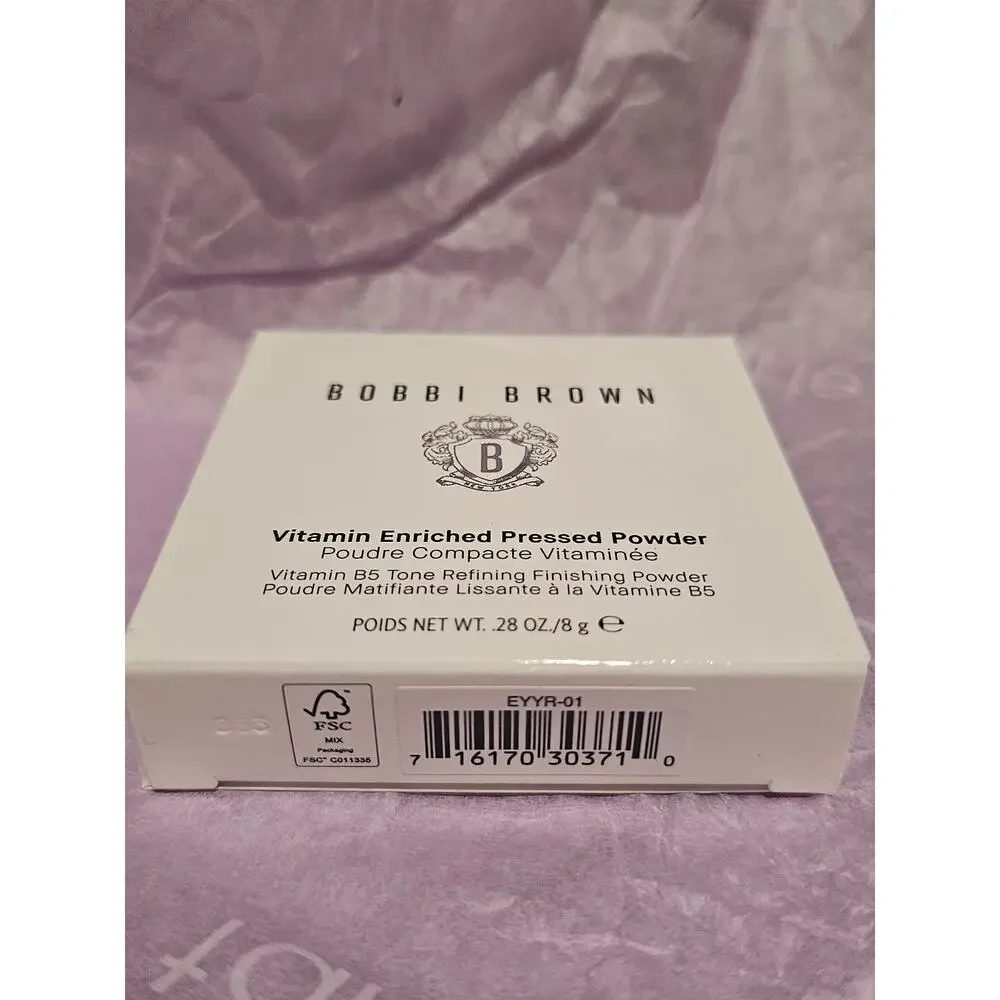 Bobbi Brown Vitamin Enriched Pressed Powder in Yellow